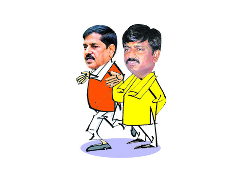 ● ప్రతిఘటిస్తున్న వైఎస్సార్‌సీపీ శ్రేణులు 2