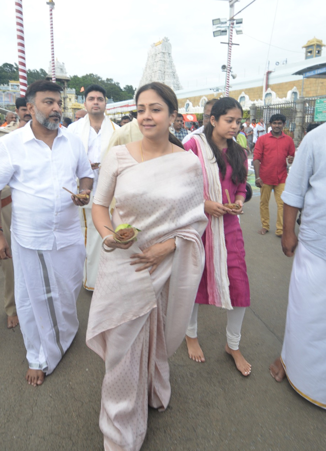 Surya family visits to Tirumala (Photos)15