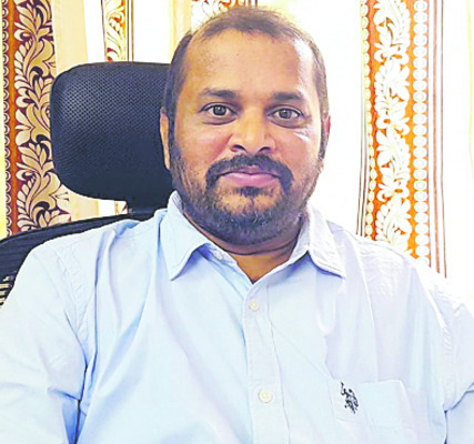 ఆయన నిలువెత్తు బంగారం3