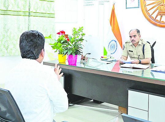 పోలీస్ గ్రీవెన్స్కు 29 అర్జీలు
1