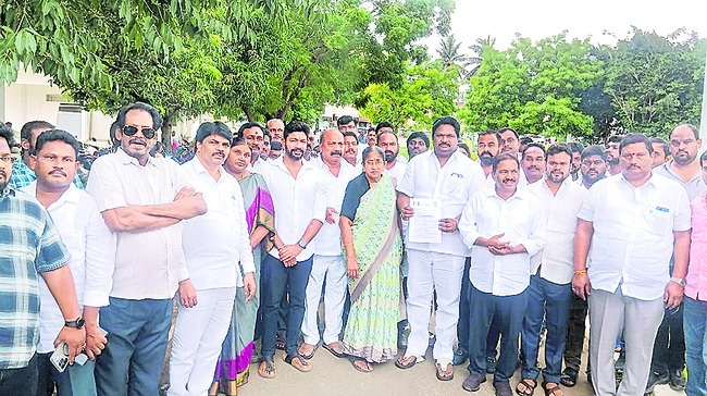 అన్నదాత సుఖీభవలో రైతులకు మోసం1