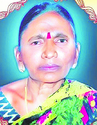 గేదె తాడు అడ్డురావడంతో..1