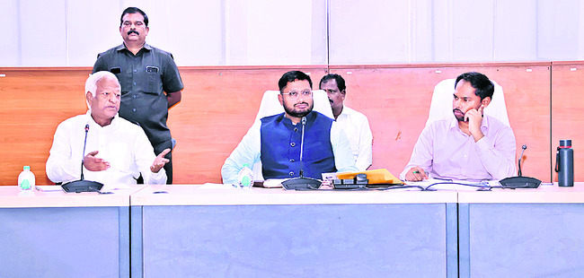 విద్యారంగానికి అధిక ప్రాధాన్యం1