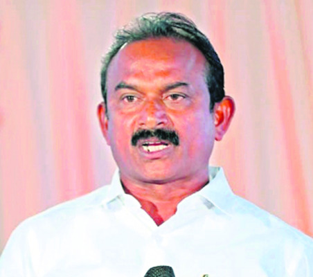 రెండేళ్లుగా సా..గుతూ !1