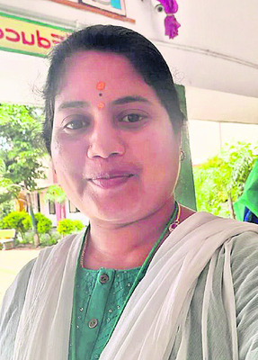 ఔట్సోర్సింగ్ ఉద్యోగుల వెట్టిచాకిరీ!2