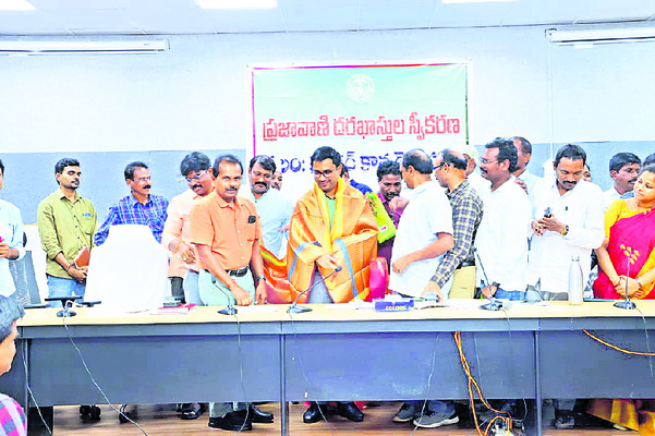 సమష్టి కృషితోనే రాష్ట్రస్థాయి అవార్డు1