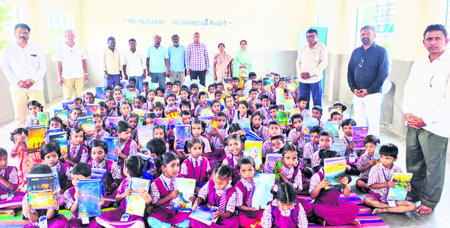 కాంగ్రెస్లో పలువురి చేరిక 1