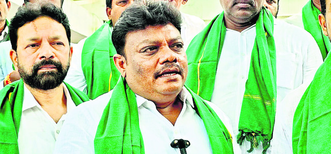 దళారులకే ఎరువులు 2