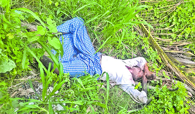 వైన్‌ షాప్‌ సమీపంలో మృతదేహం 1