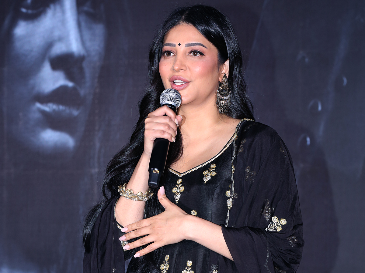 Shruti Haasan in Coolie Pre Release Event Photos4