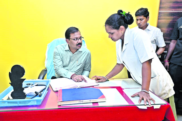 ప్రభుత్వ ఆఫీసుల్లో మూవ్మెంట్ రిజిస్టర్లు 1