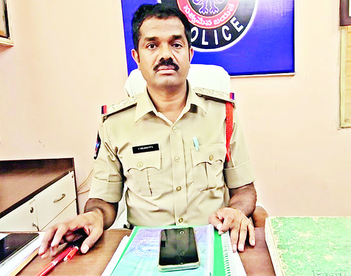  రిజిస్ట్రేషన్‌ శాఖల్లోని లావాదేవీలపై కన్ను 
1