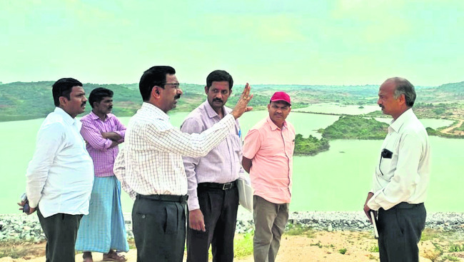 కర్వెన ప్రాజెక్టు పరిశీలన
2