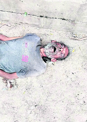 కొత్తబస్టాండ్‌లో   గుర్తుతెలియని మృతదేహం1