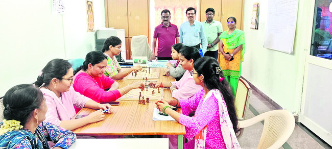 సాయుధ పోలీసు బలగాల ఫ్లాగ్‌ మార్చ్‌ 1