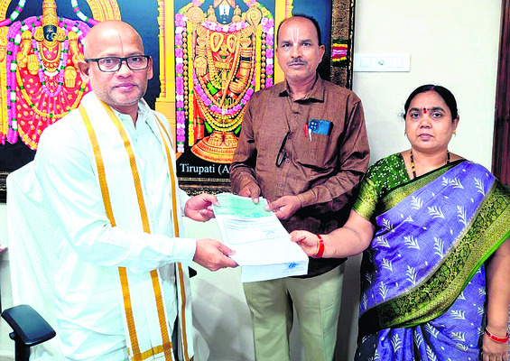 భ్రామరీ సమేత మల్లన్నకు ఊయల, పల్లకీ సేవ1