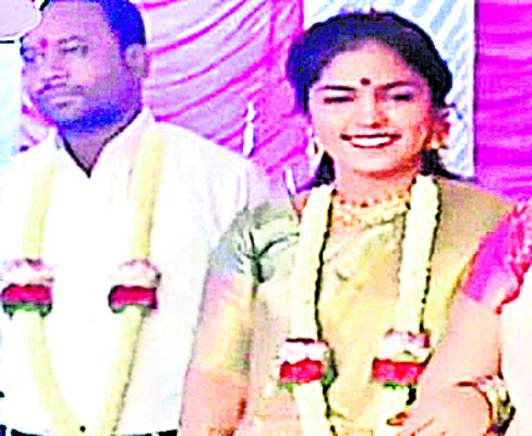 మొన్న పెళ్లి.. నిన్న ఆత్మహత్య 1