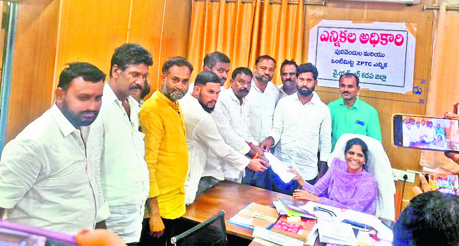 ఉప పోరు.. ప్రచార జోరు 3