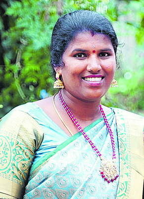 సామాజిక సేవలో.. మహిళామణులు3