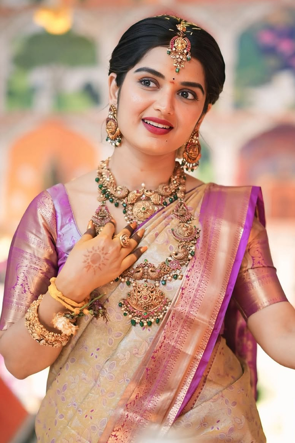 Bigg BOss Fame Priyanka Jain Participated In Varalakshmi Vratham pooja Photos12