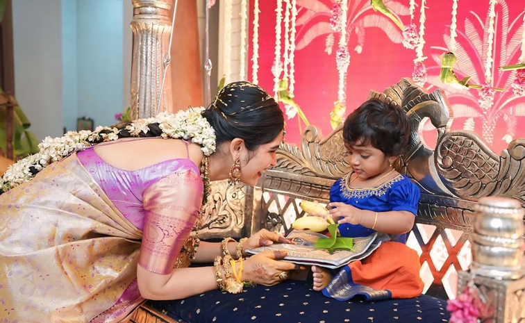 Bigg BOss Fame Priyanka Jain Participated In Varalakshmi Vratham pooja Photos18