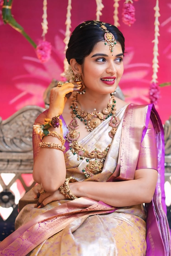 Bigg BOss Fame Priyanka Jain Participated In Varalakshmi Vratham pooja Photos5