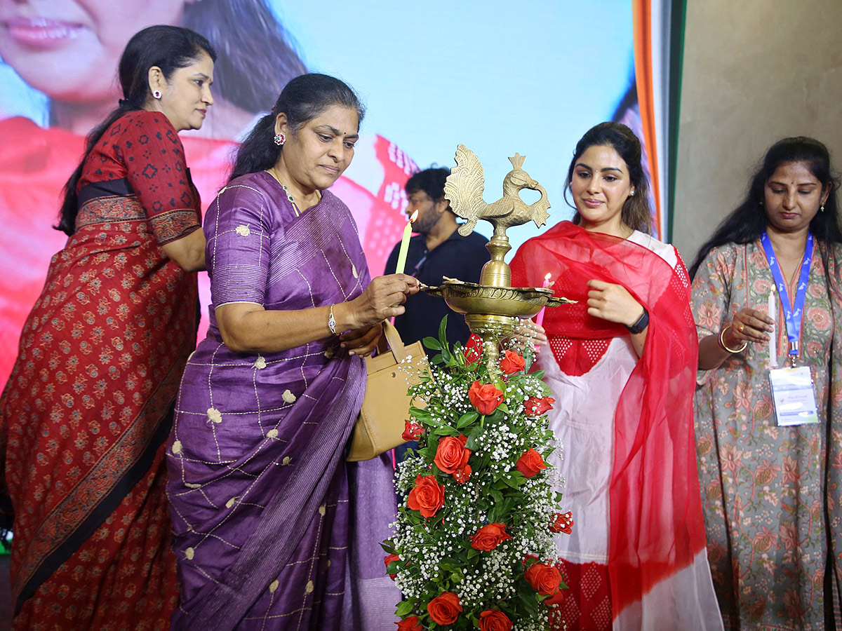 Chiranjeevi : Mega Blood Donation Drive Phoenix Foundation Photos4
