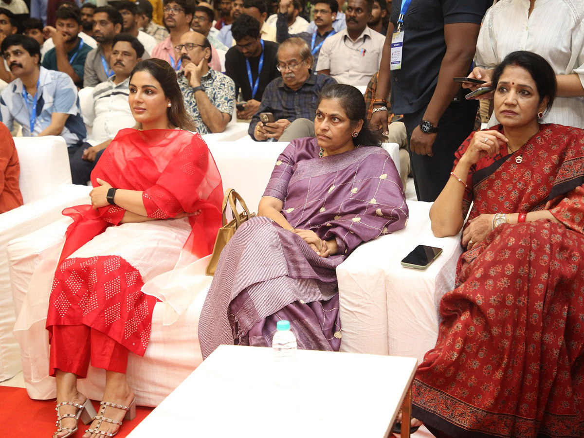 Chiranjeevi : Mega Blood Donation Drive Phoenix Foundation Photos8