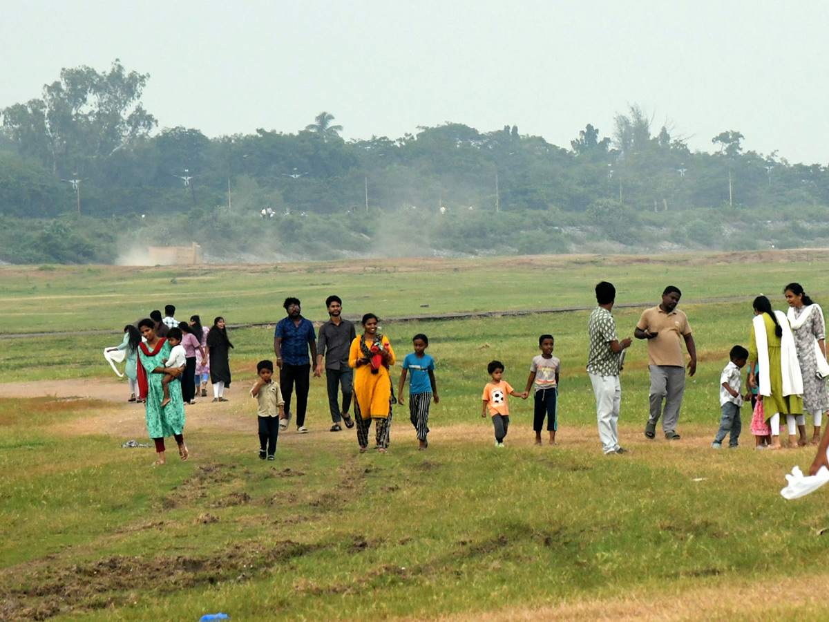 Tourists Flock to See Lower Manair Dam Photos14