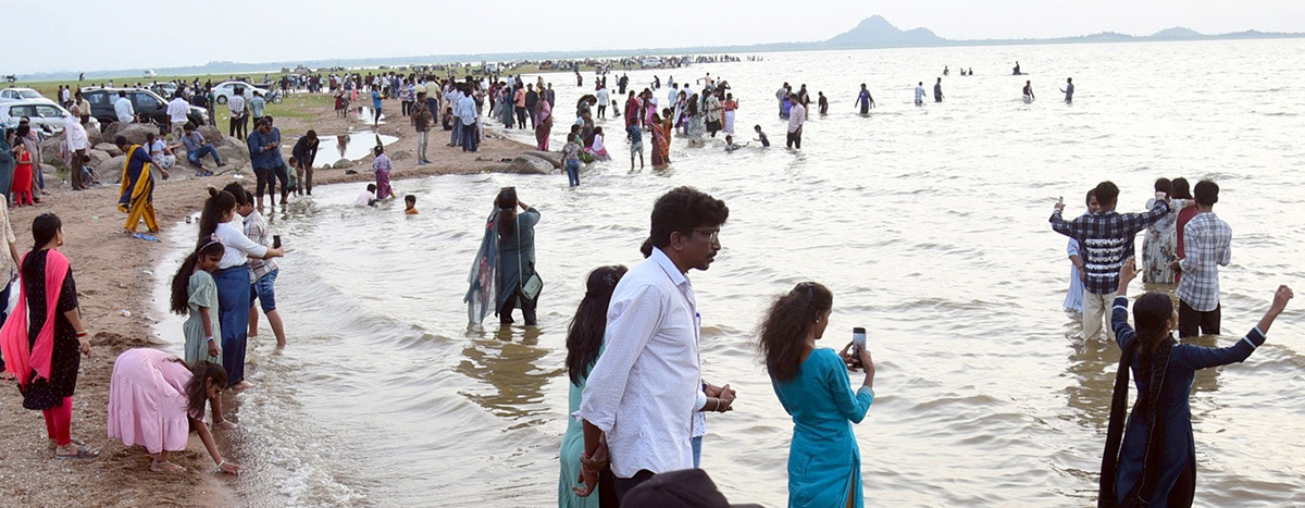 Tourists Flock to See Lower Manair Dam Photos15
