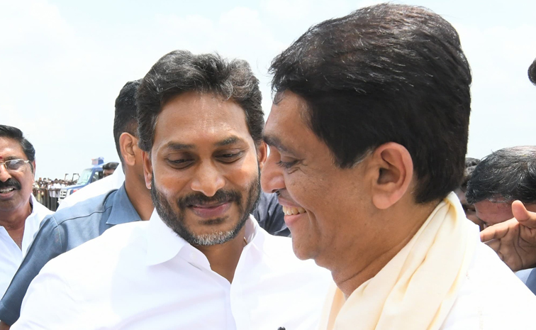 YS Jagan Attends Buggana Rajendranath Son Wedding Reception Photos6