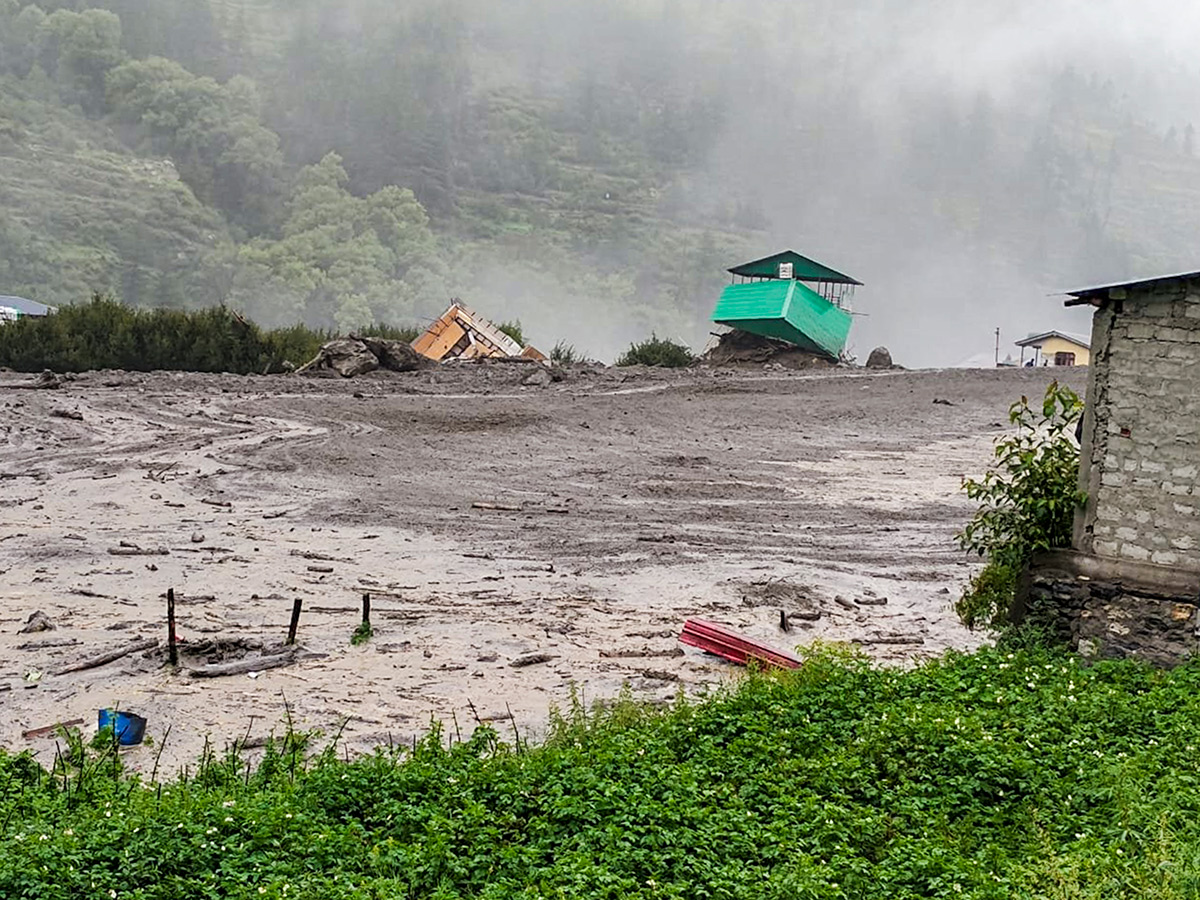 flash floods triggered by a cloudburst in Dharali of Uttarkashi11