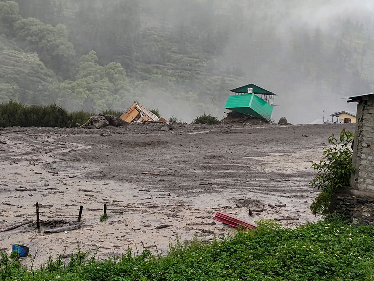 flash floods triggered by a cloudburst in Dharali of Uttarkashi15