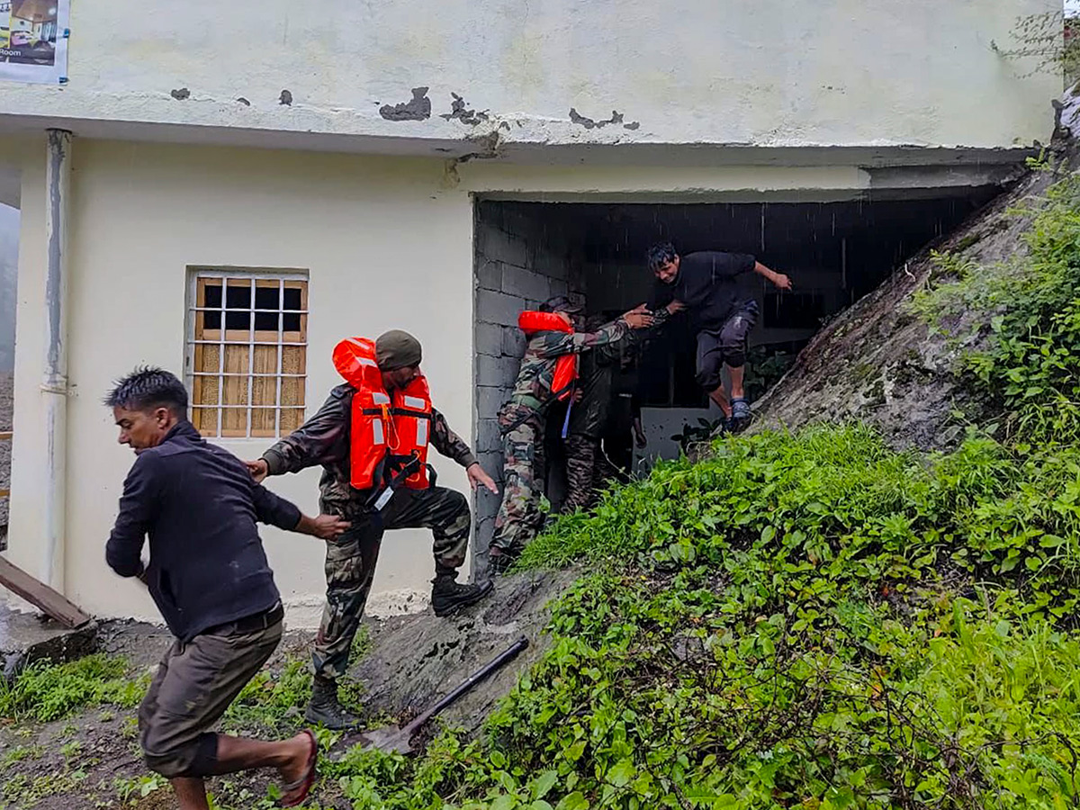 flash floods triggered by a cloudburst in Dharali of Uttarkashi5