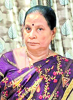 అంగన్‌వాడీ వర్కర్లతో సెల్‌గాటం 1
