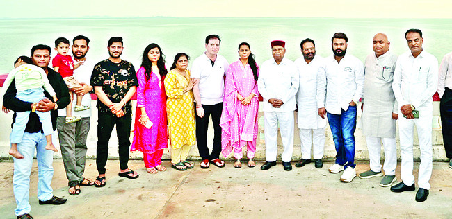 అంజన్న సన్నిధిలో గవర్నర్‌ 1