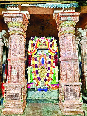 ఆరాధనోత్సవాలకు ముస్తాబు1