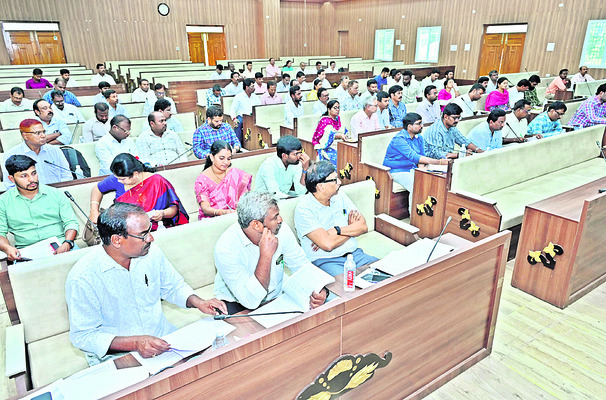 పల్లెల్లో మౌలిక వసతులు కల్పించండి 1