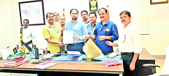 నివేదిక ఇవ్వండి1
