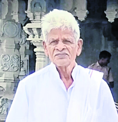 ఒక్కో పోగేసి.. మెచ్చే చీర నేసి 5