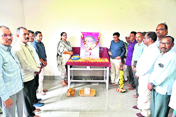 జయశంకర్‌ ఆశయ సాధనకు కృషి చేయాలి 1