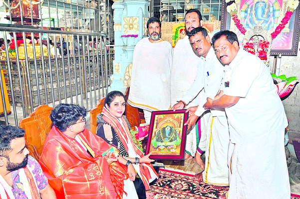 విమానంలో సాంకేతిక లోపం
1