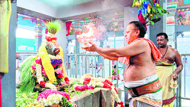 విమానంలో సాంకేతిక లోపం
2