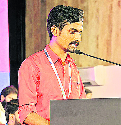 ప్రభుత్వ బడుల్లో రెడ్‌బుక్‌ రాజ్యాంగమా? 2
