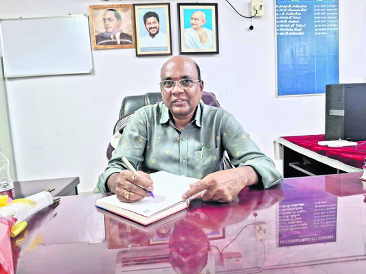 ఆదాయ శాఖకు..అద్దె భవనాలే దిక్కా?3
