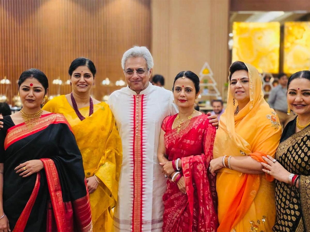 Mahua Moitra Pinaki Misra Host Wedding Reception Photos2