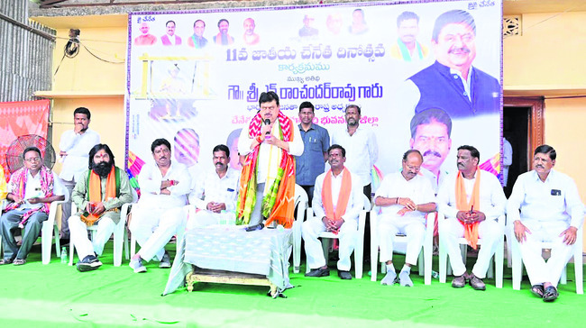 చేనేత కార్మికులకు అండగా ఉంటాం1