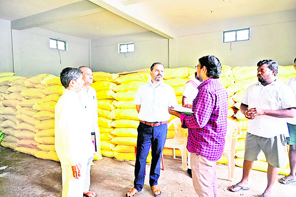 రైతులు ఇబ్బందులు పడొద్దు1