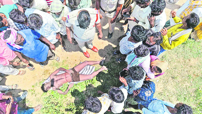 సాగులో ఉన్న పంట ధ్వంసం 1