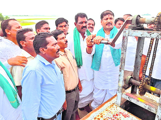 వికలాంగుల పింఛన్‌   పెంచండి1